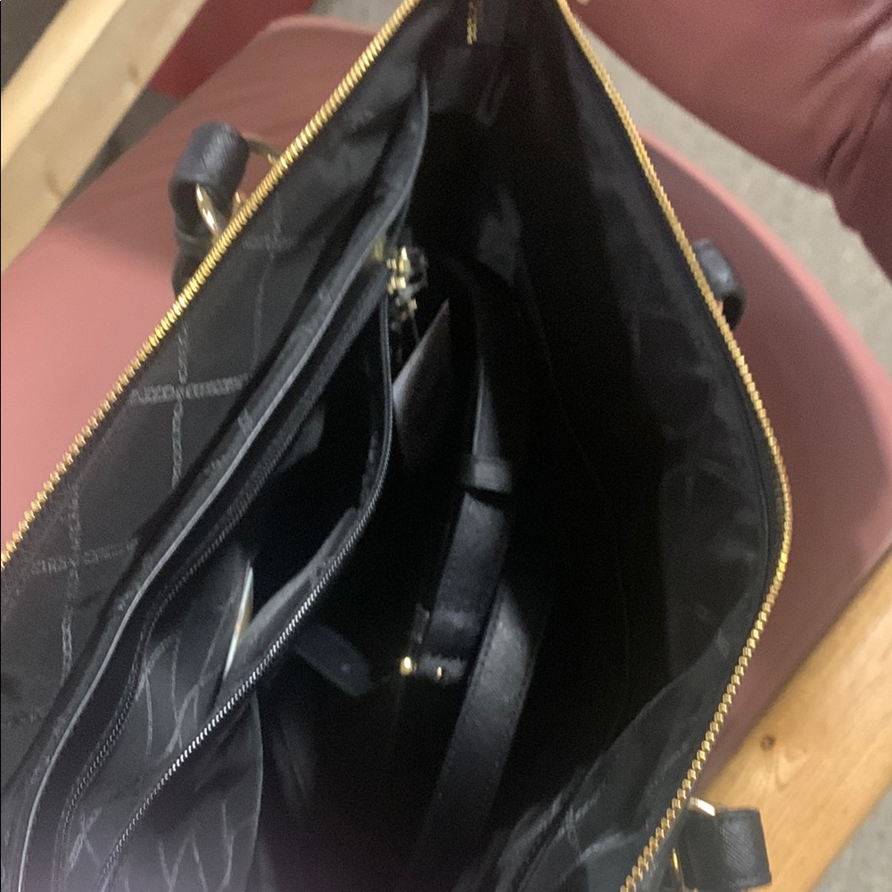 MICHAEL KORS KARLA MULTIFUNCTIONAL BLACK LARGE TOTE 5214 - Picture 15 of 15